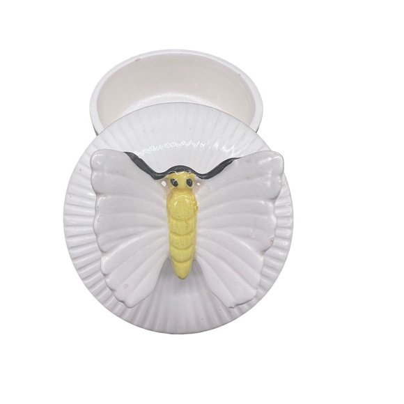 Fitz and Floyd vintage butterfly trinket box - Picture 2 of 15